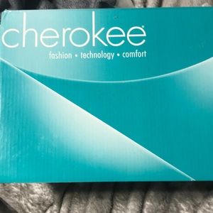 Cherokee slip resistant scrub shoes